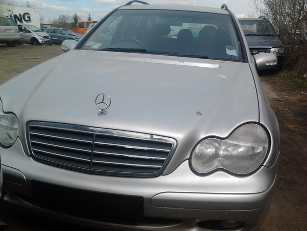 Used Car Parts Mercedes-Benz C-CLASS 2003 1.8 Automatic Universal 4/5 d. white 2013-5-09